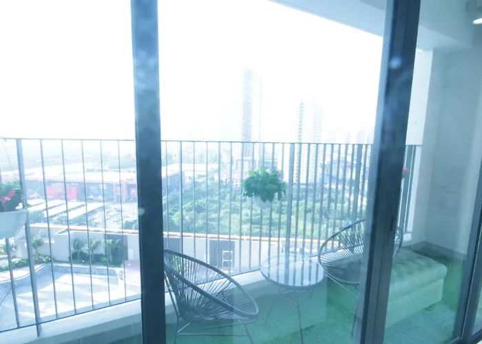 Bayhomes D\'Capitale Luxury Apartment